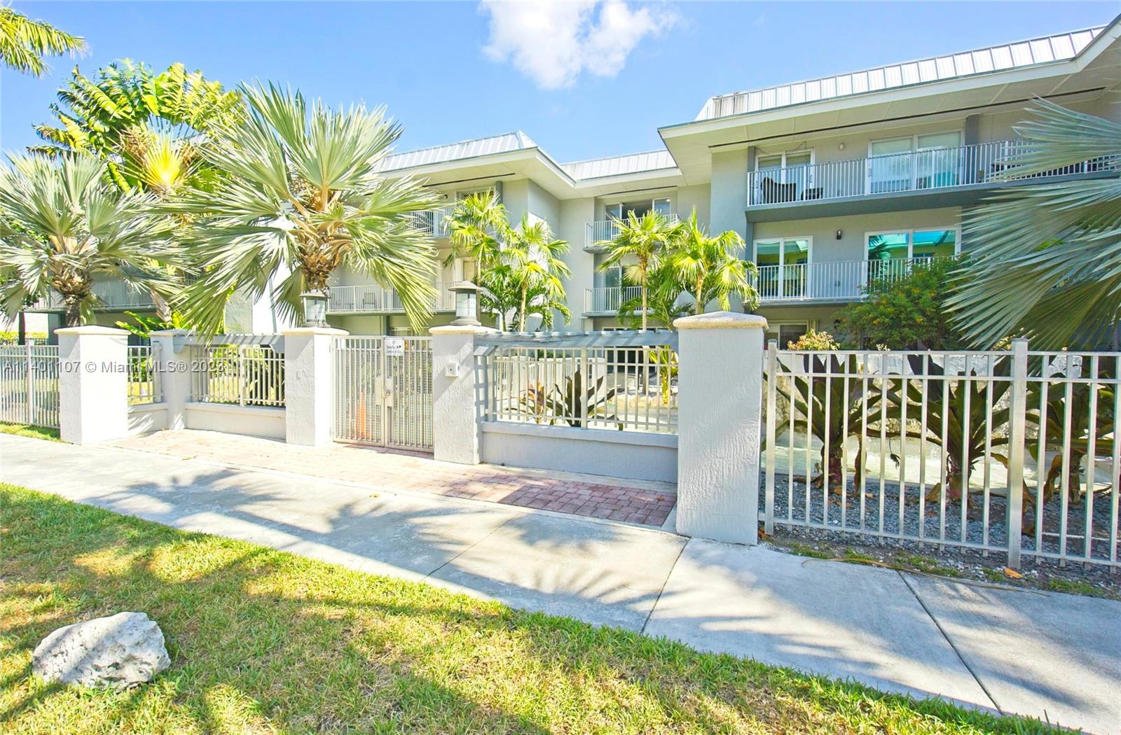 7401 SW 82 St Unit: 307S