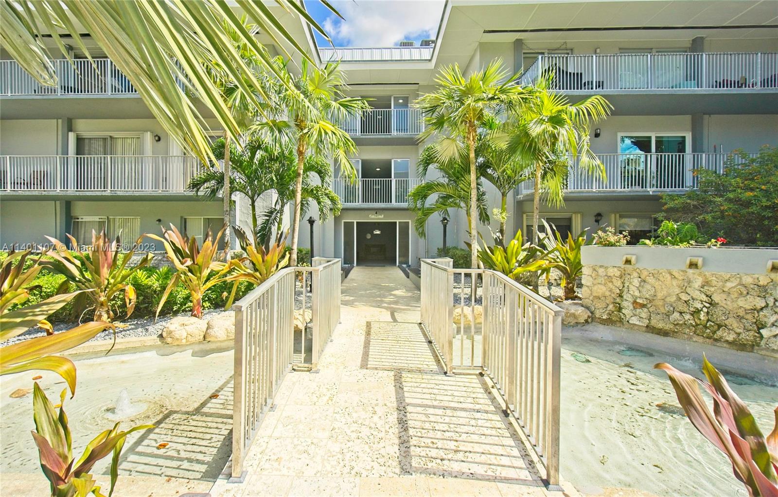 7401 SW 82 St Unit: 307S