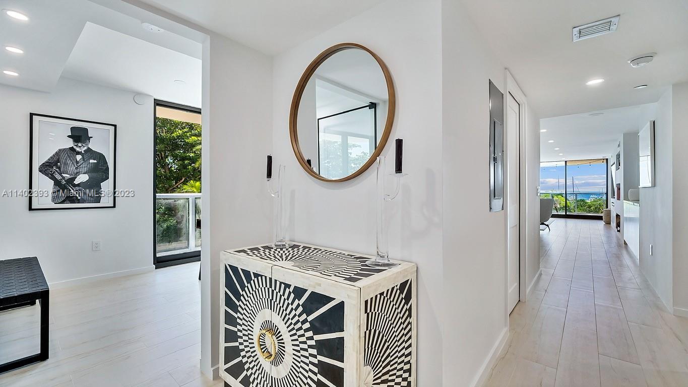 2575 S Bayshore Dr Unit: 5A