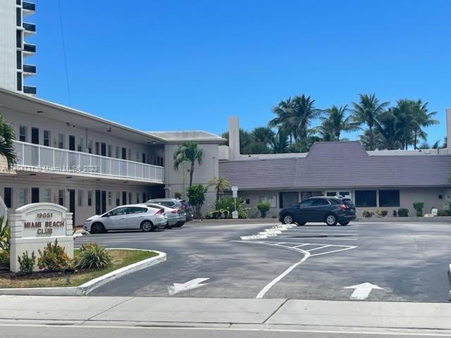 19051 Collins Ave Unit: D218