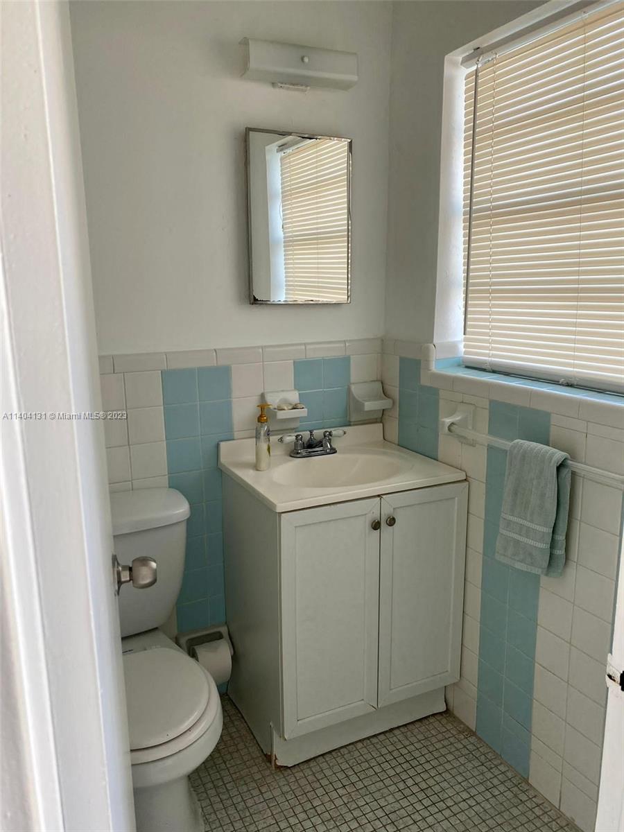 19051 Collins Ave Unit: D218