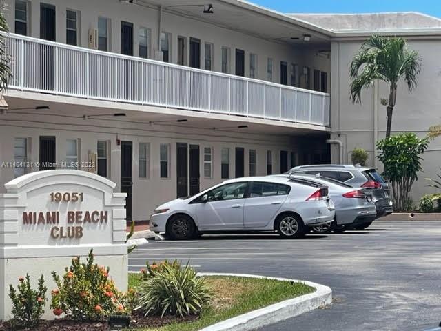 19051 Collins Ave Unit: D218