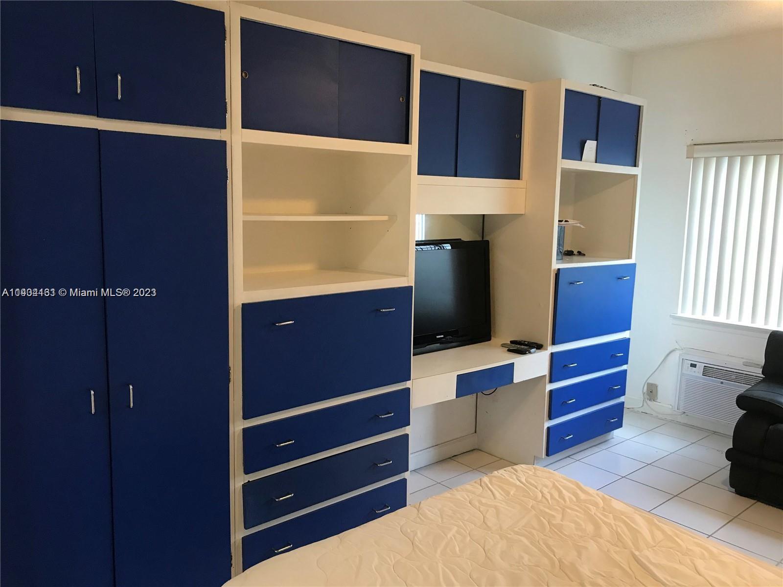 19051 Collins Ave Unit: D218
