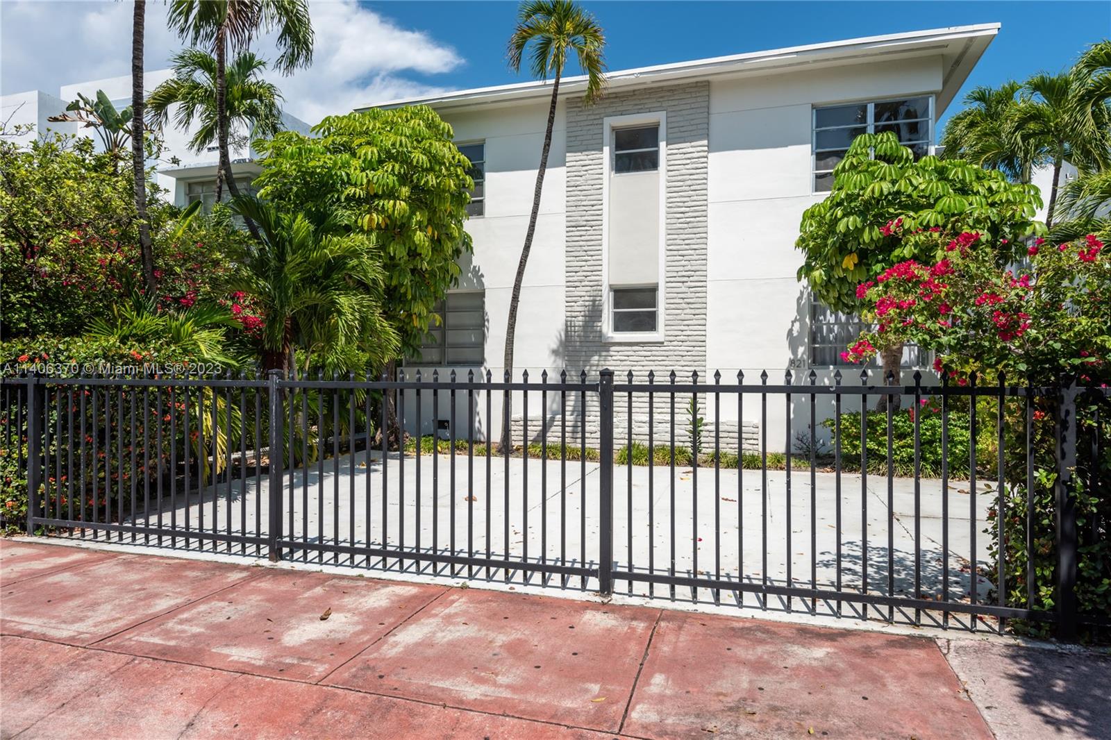 823 Jefferson Ave Unit: 8