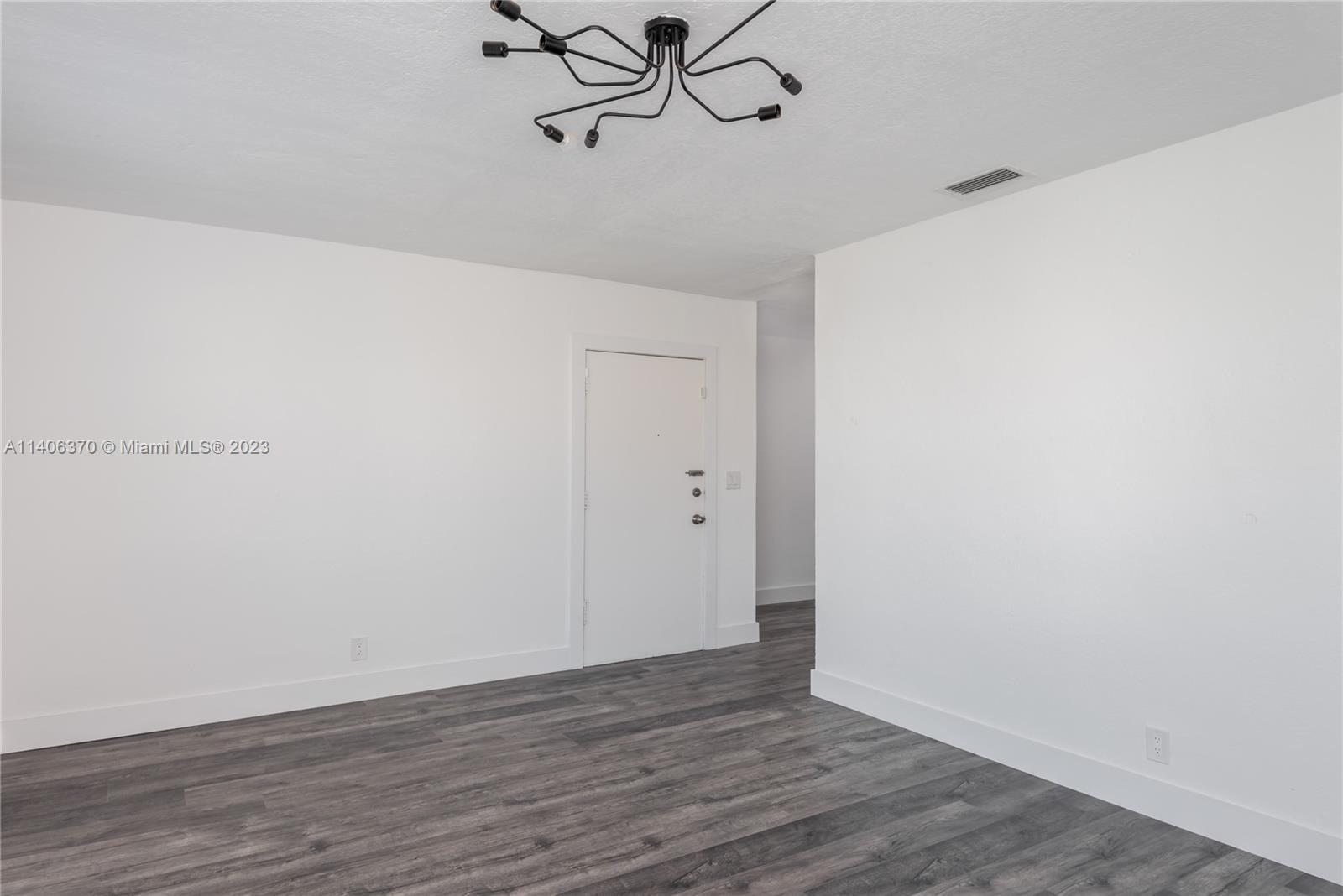 823 Jefferson Ave Unit: 8
