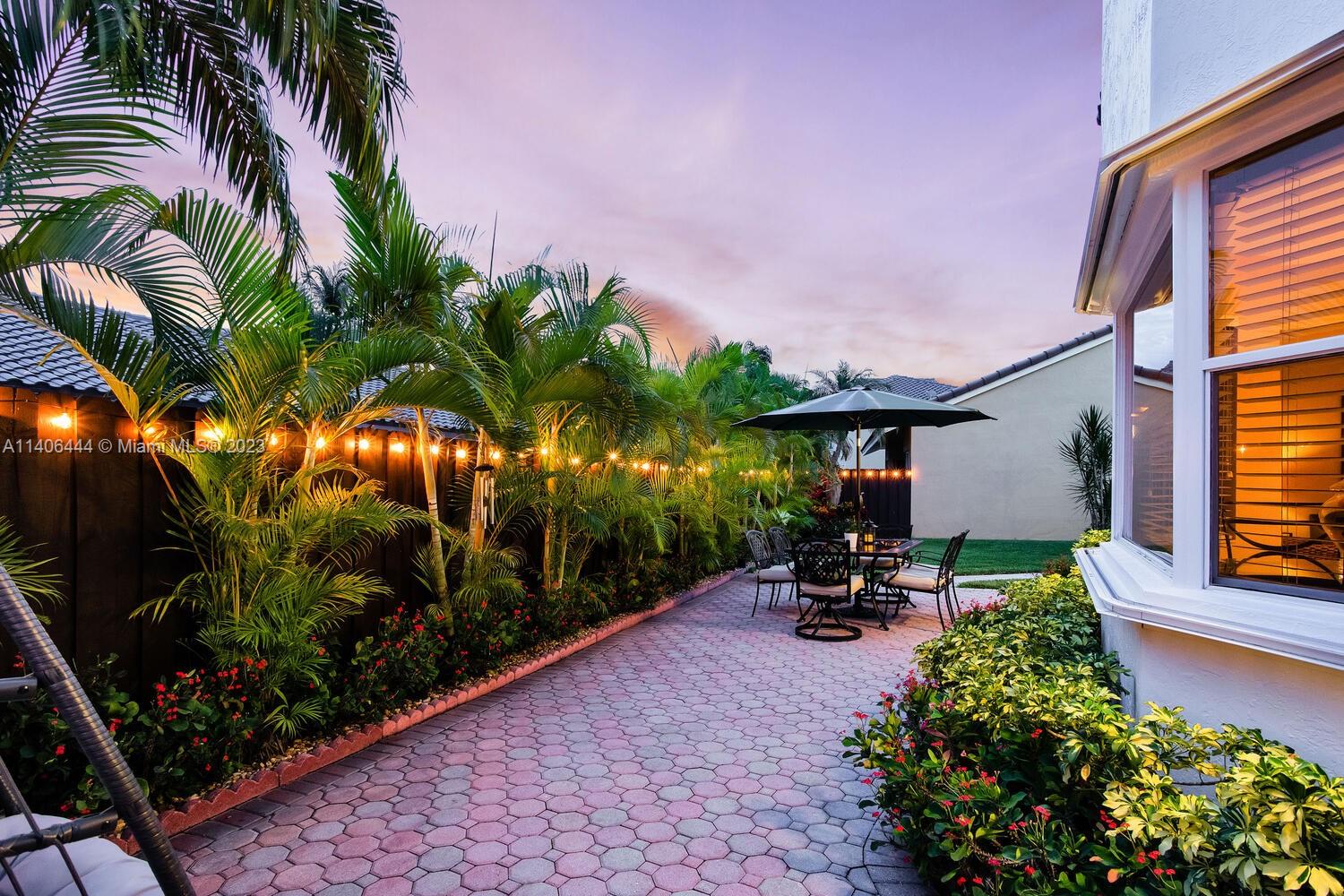 4381 SW 154 Ct