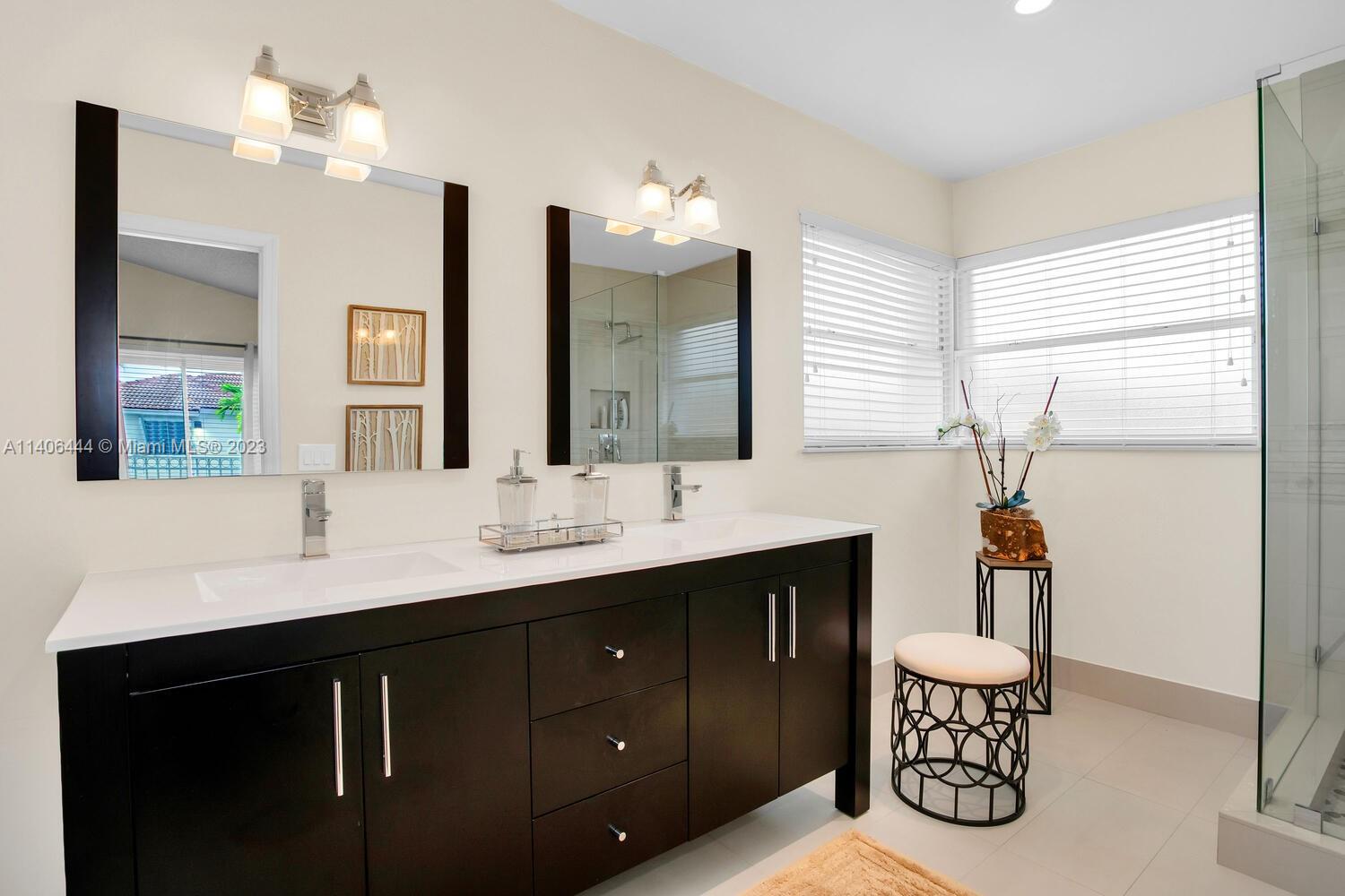 4381 SW 154 Ct