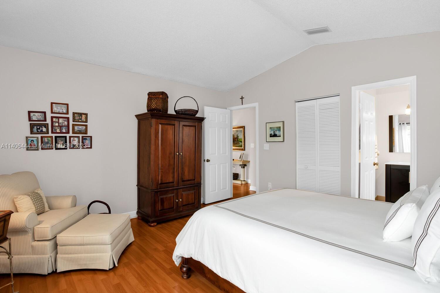 4381 SW 154 Ct