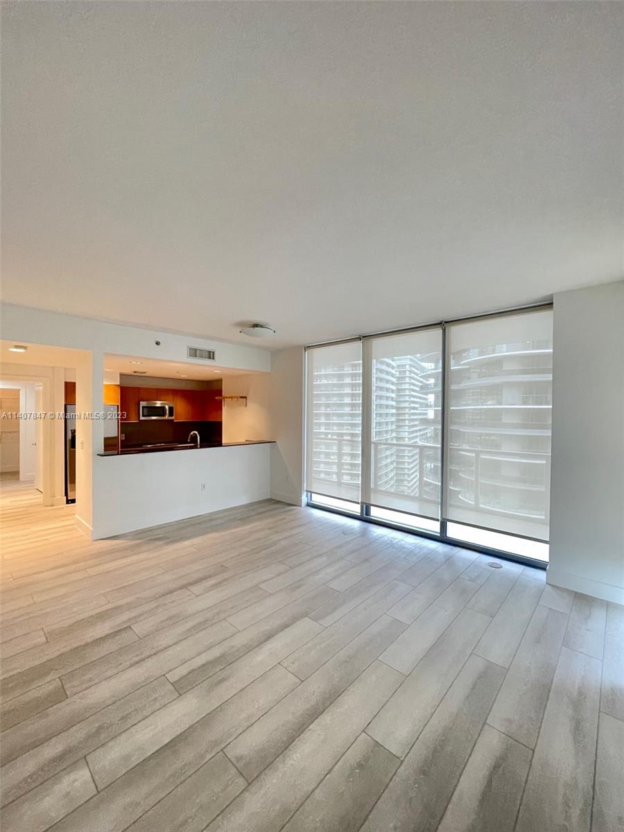 1050 Brickell Ave Unit: 2920