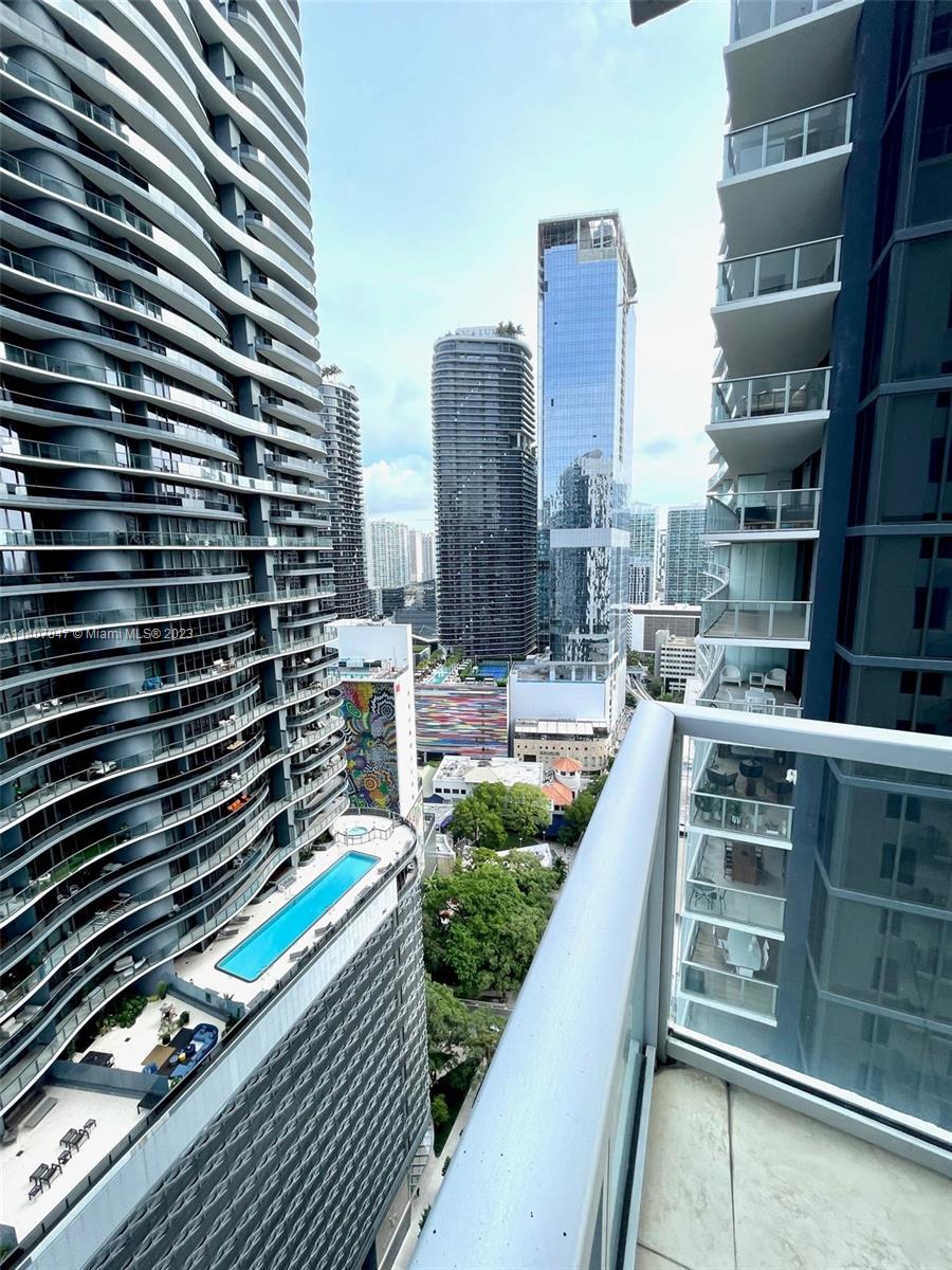 1050 Brickell Ave Unit: 2920