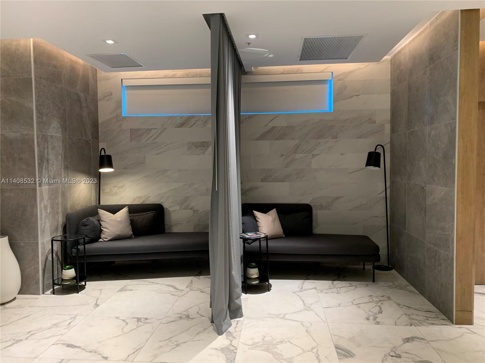 90 SW 3rd St Unit: 4311