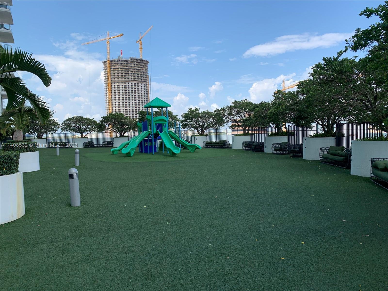 90 SW 3rd St Unit: 4311