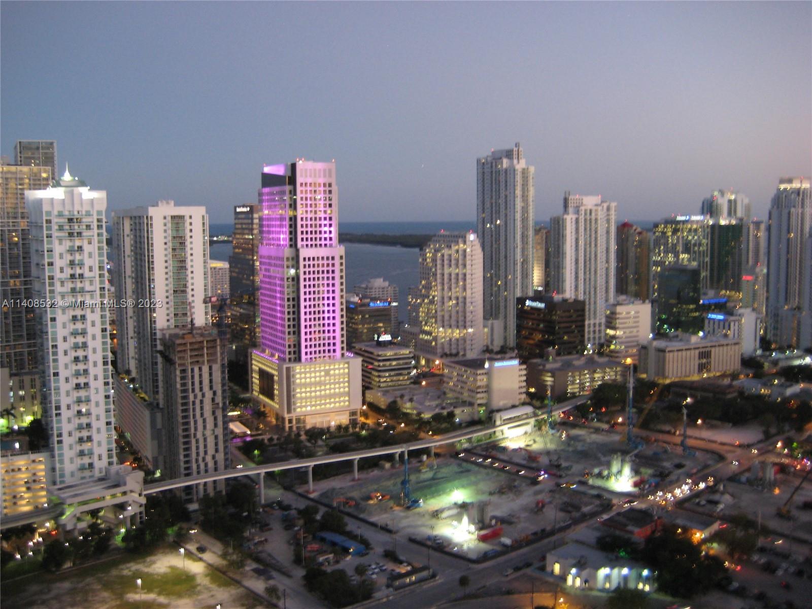 90 SW 3rd St Unit: 4311