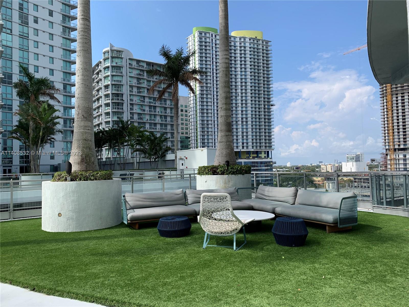 90 SW 3rd St Unit: 4311