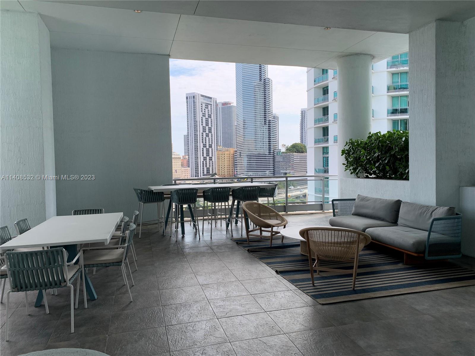 90 SW 3rd St Unit: 4311
