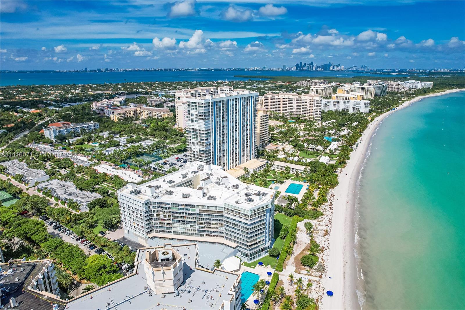 600 Grapetree Dr Unit: PH11ES