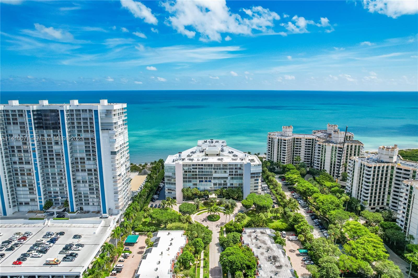 600 Grapetree Dr Unit: PH11ES