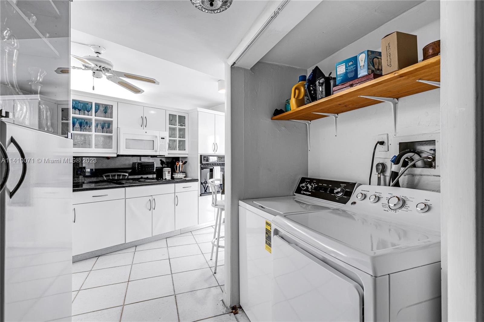 600 Grapetree Dr Unit: PH11ES