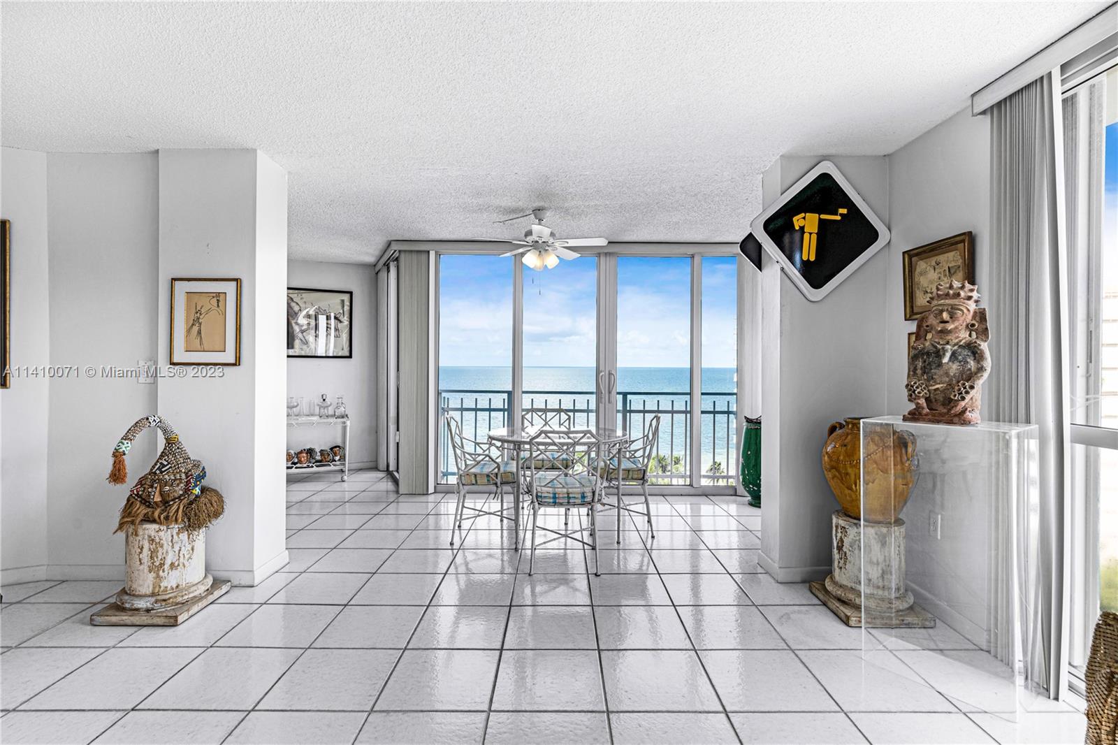 600 Grapetree Dr Unit: PH11ES