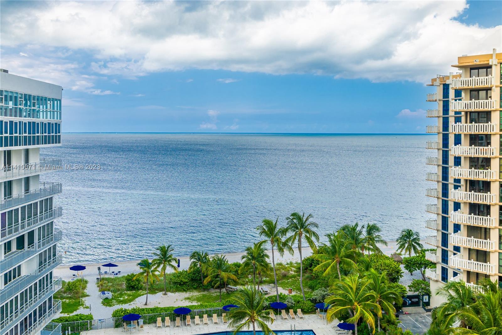 600 Grapetree Dr Unit: PH11ES