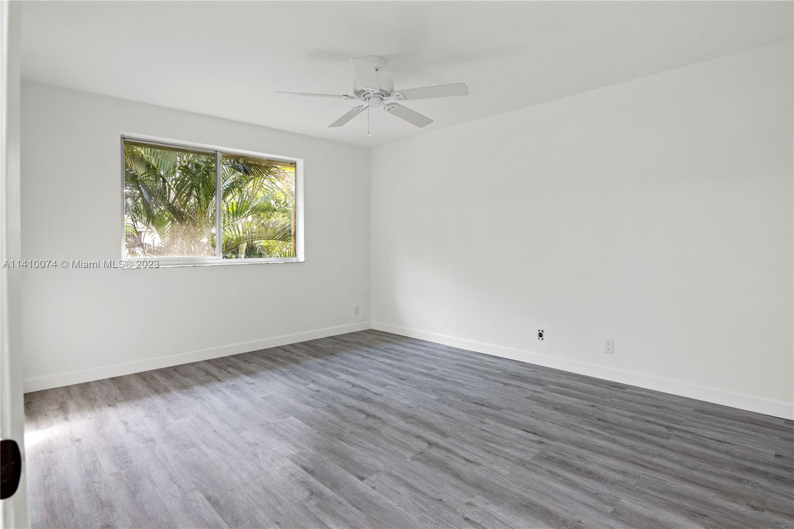 707 Gardens Dr Unit: 203