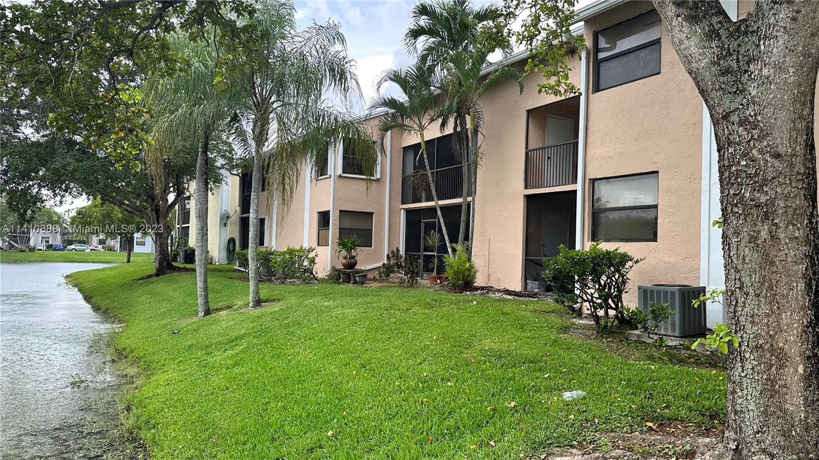 1021 Adams Ave Unit: 1021F