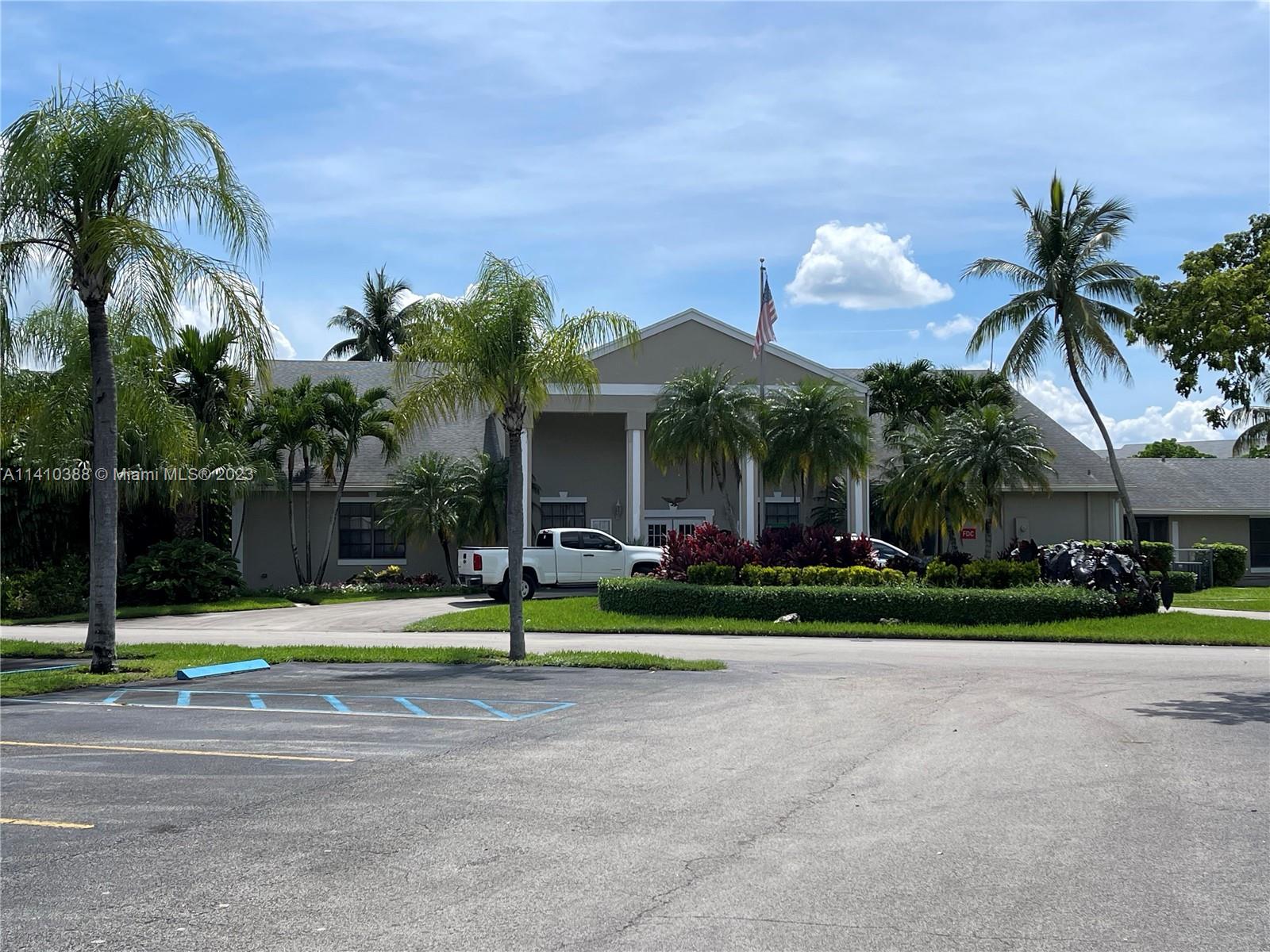 1021 Adams Ave Unit: 1021F