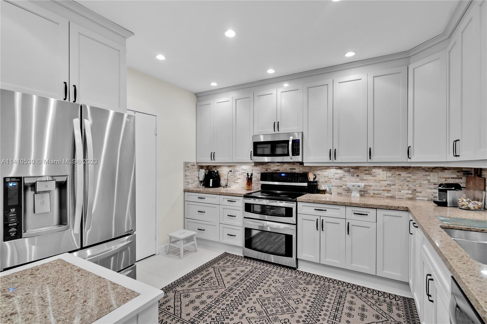 151 Crandon Blvd Unit: 142