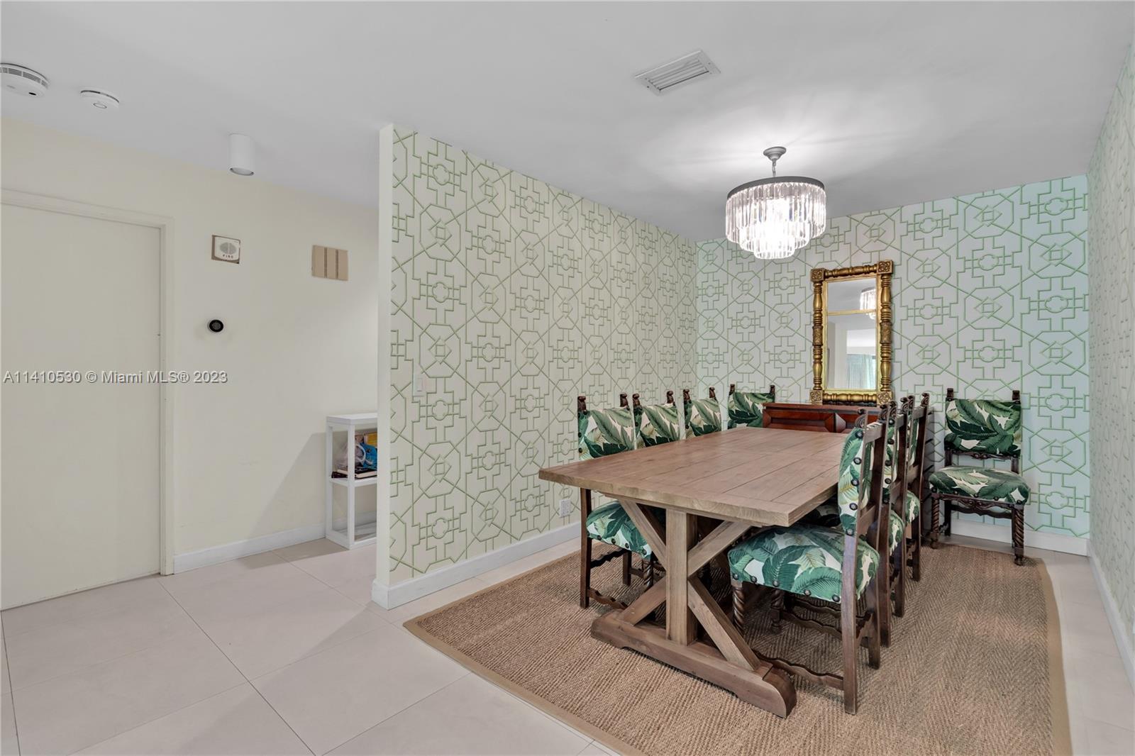 151 Crandon Blvd Unit: 142