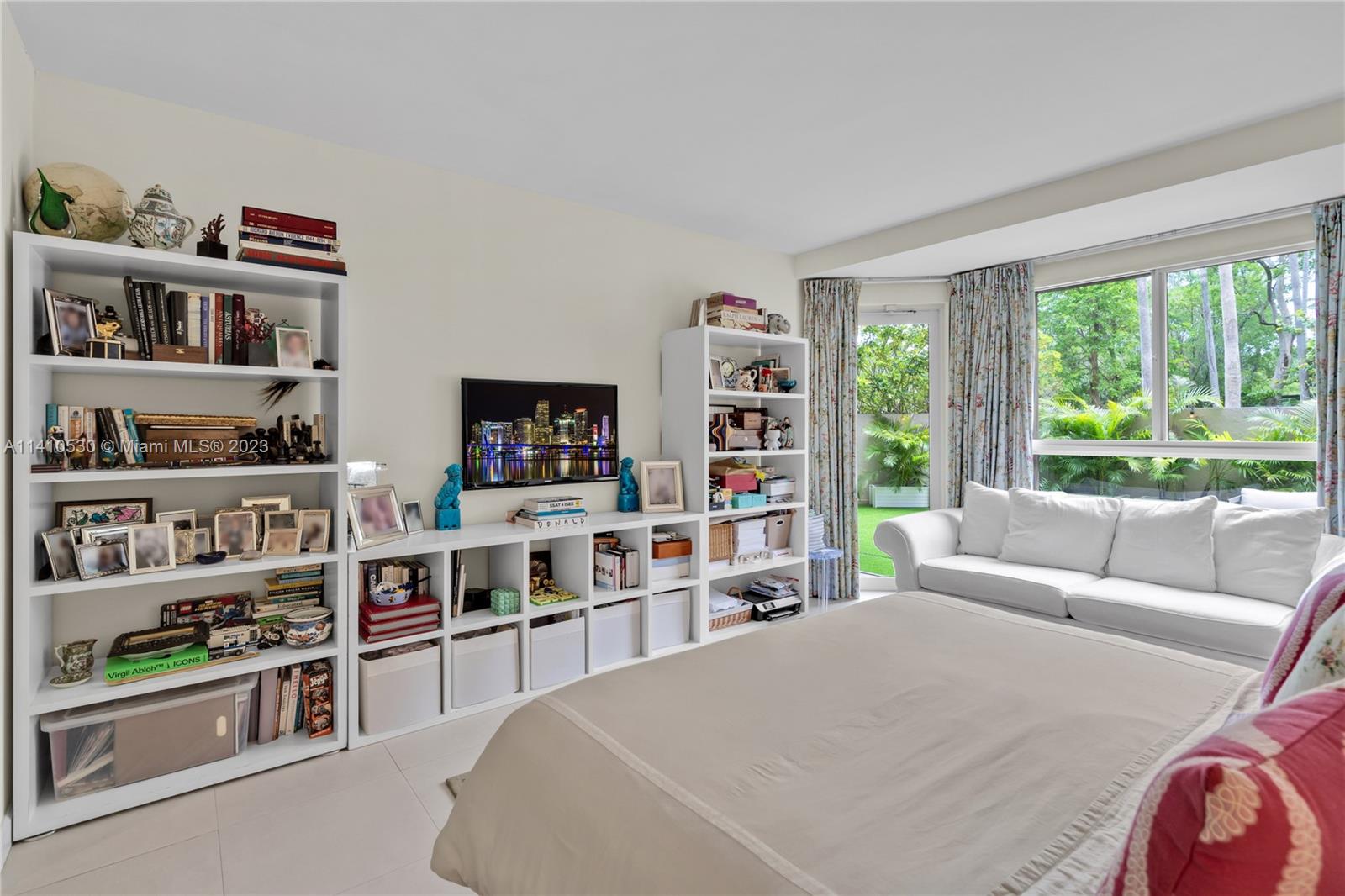 151 Crandon Blvd Unit: 142