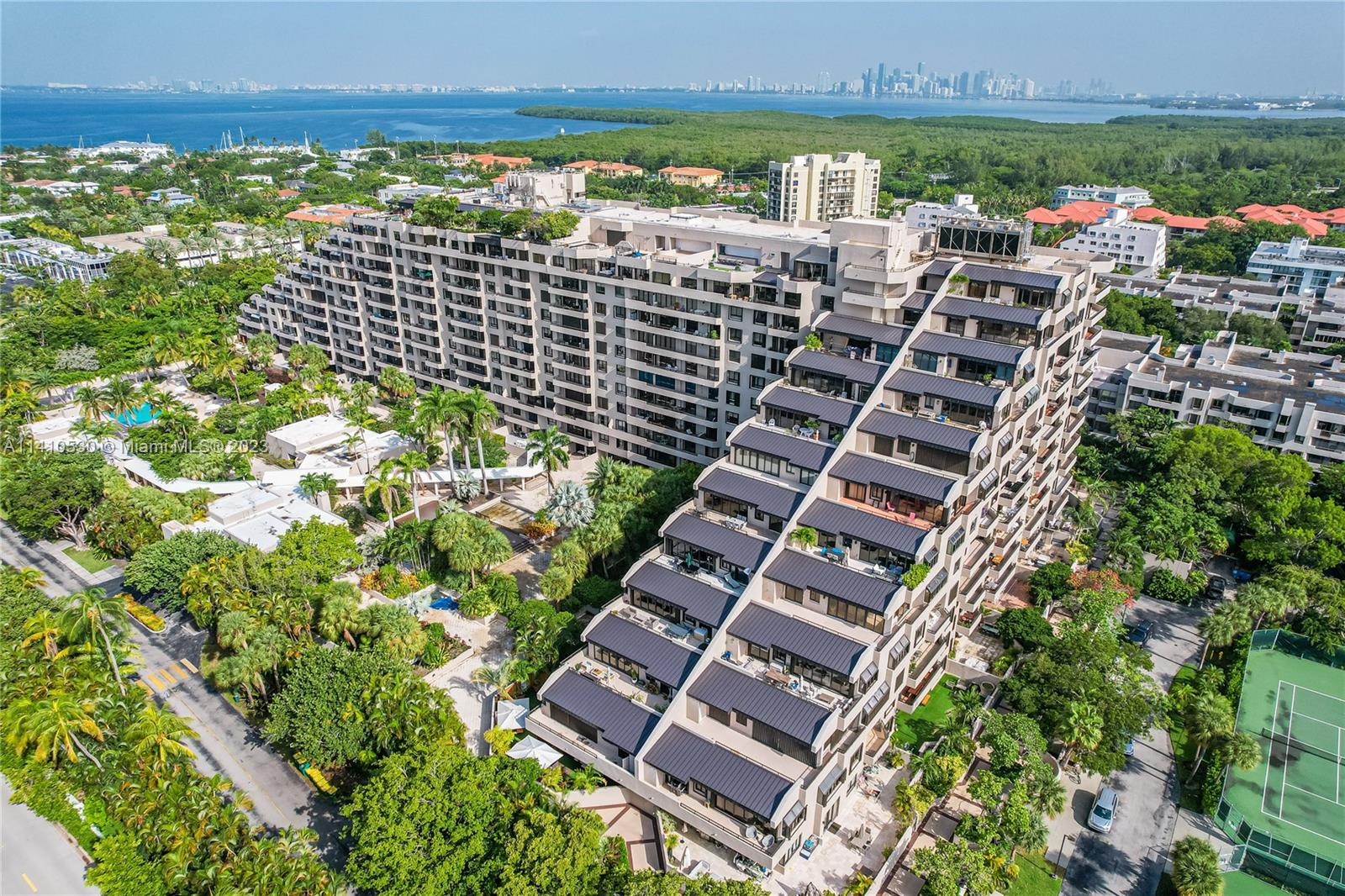 151 Crandon Blvd Unit: 142