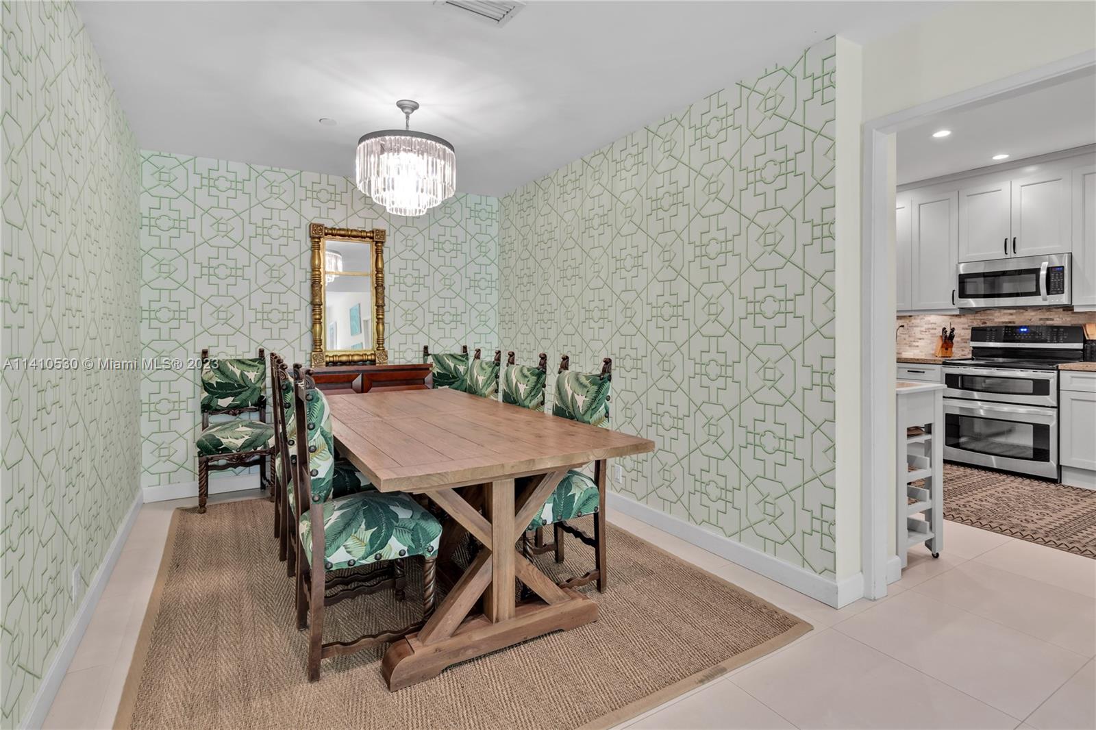 151 Crandon Blvd Unit: 142
