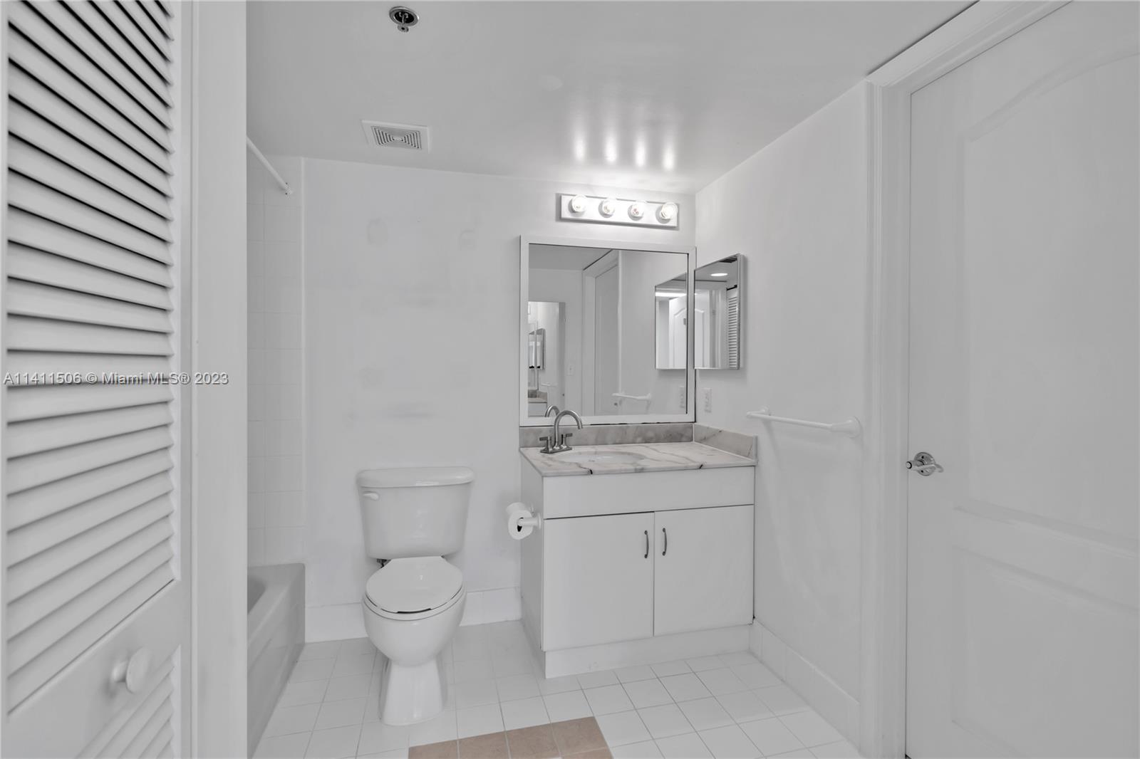 1200 Brickell Bay Dr Unit: 3606