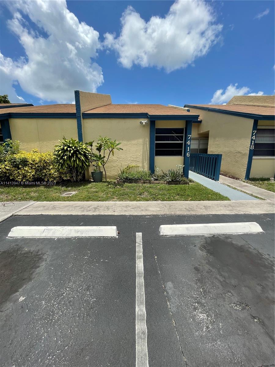 7416 NW 34th St Unit: 7416