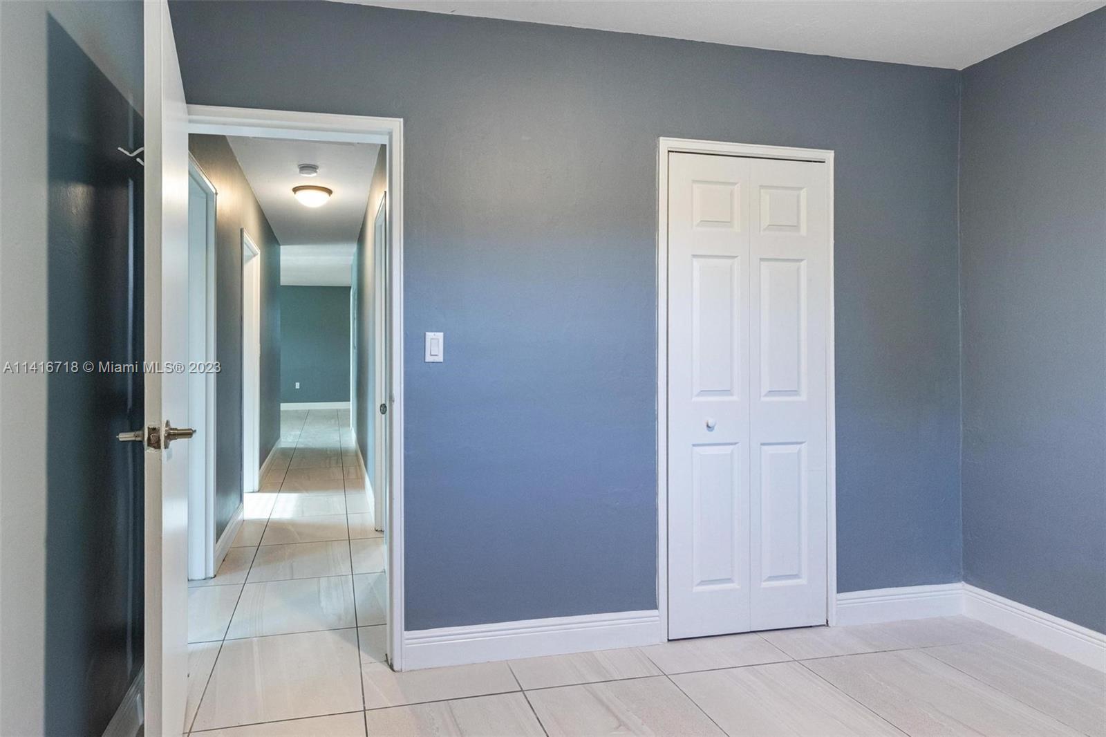 1631 N 69th Ter Unit: 1631