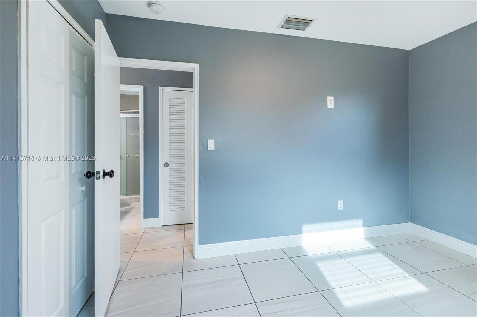 1631 N 69th Ter Unit: 1631