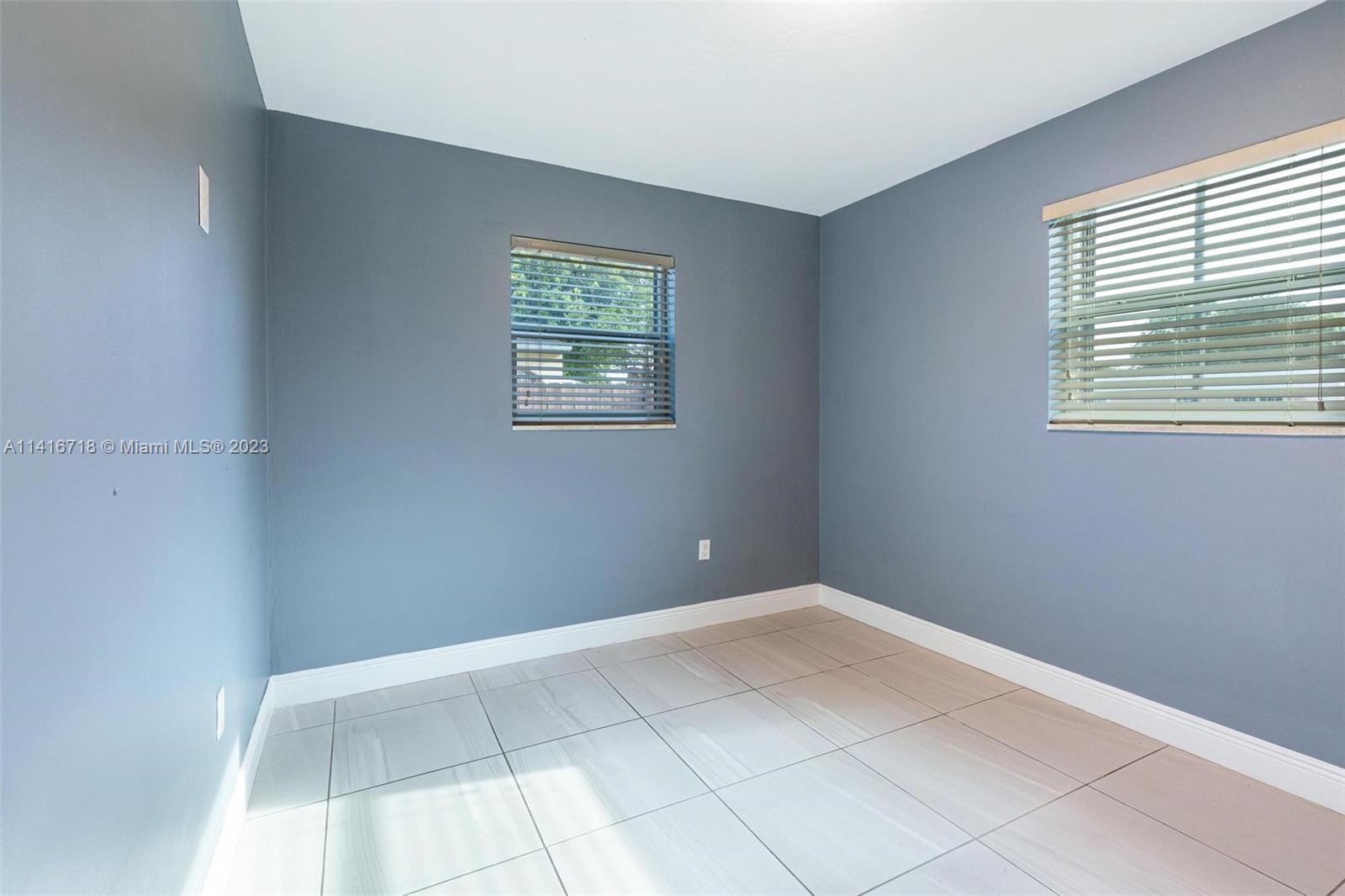 1631 N 69th Ter Unit: 1631