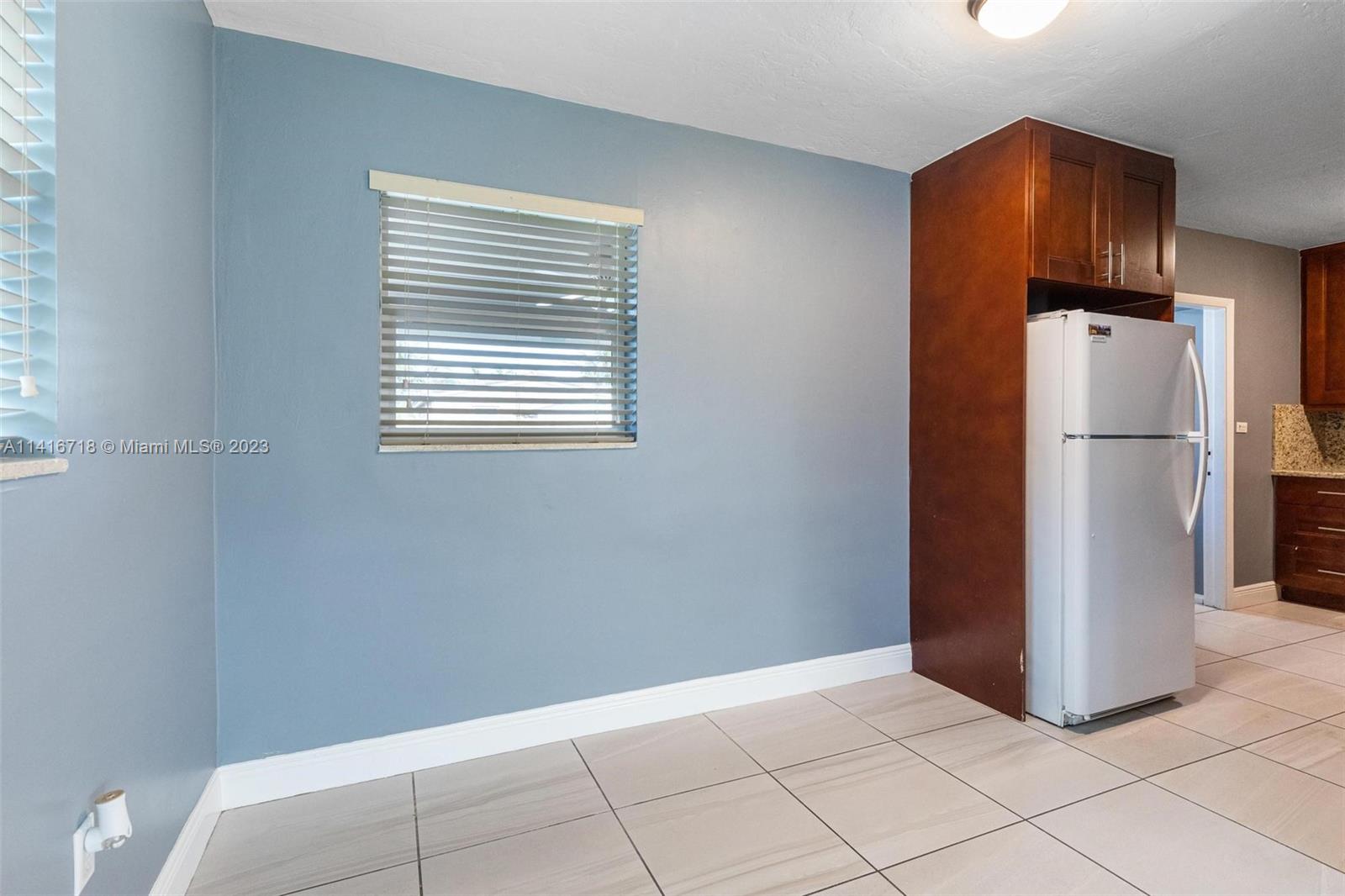 1631 N 69th Ter Unit: 1631