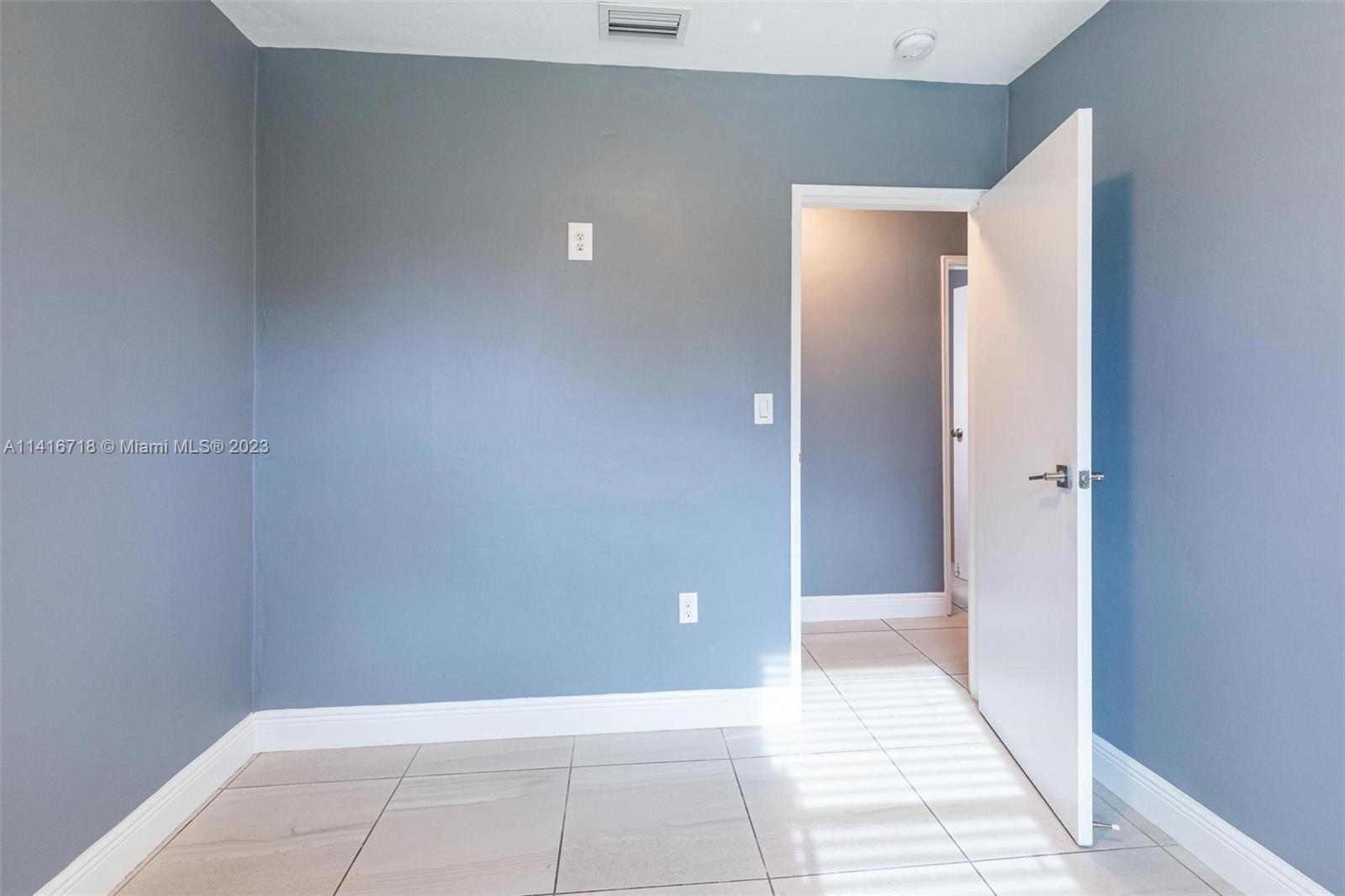 1631 N 69th Ter Unit: 1631