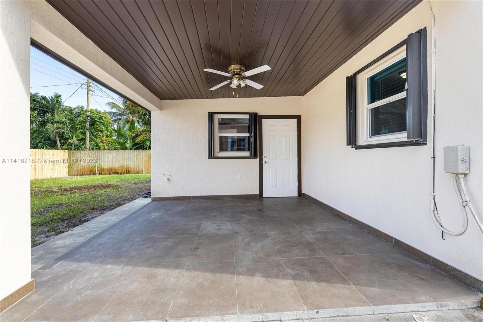 1631 N 69th Ter Unit: 1631