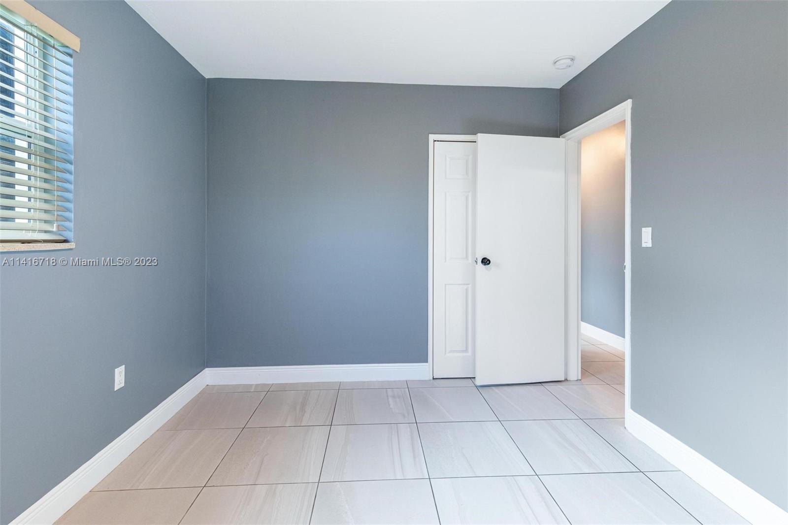 1631 N 69th Ter Unit: 1631