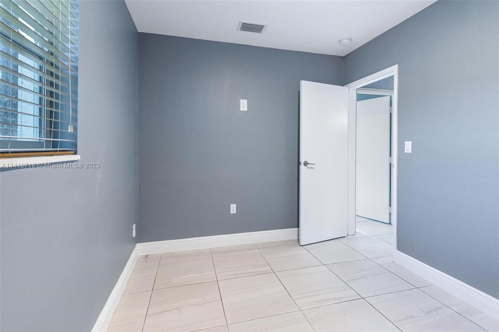 1631 N 69th Ter Unit: 1631