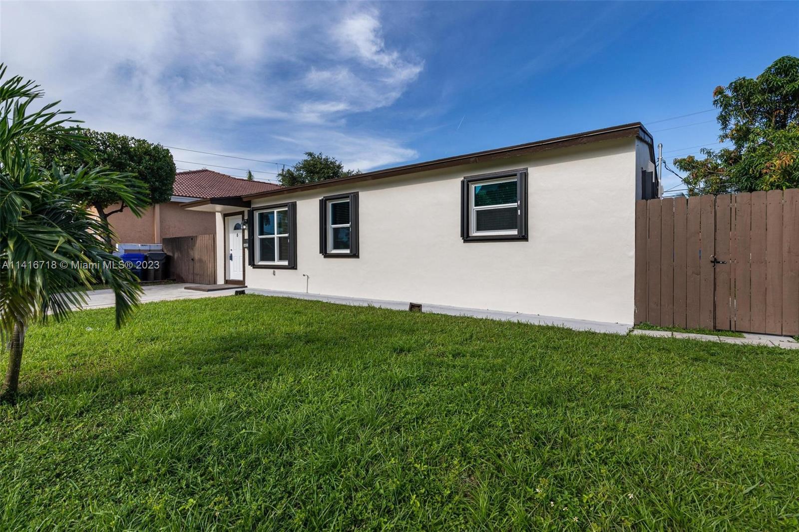 1631 N 69th Ter Unit: 1631