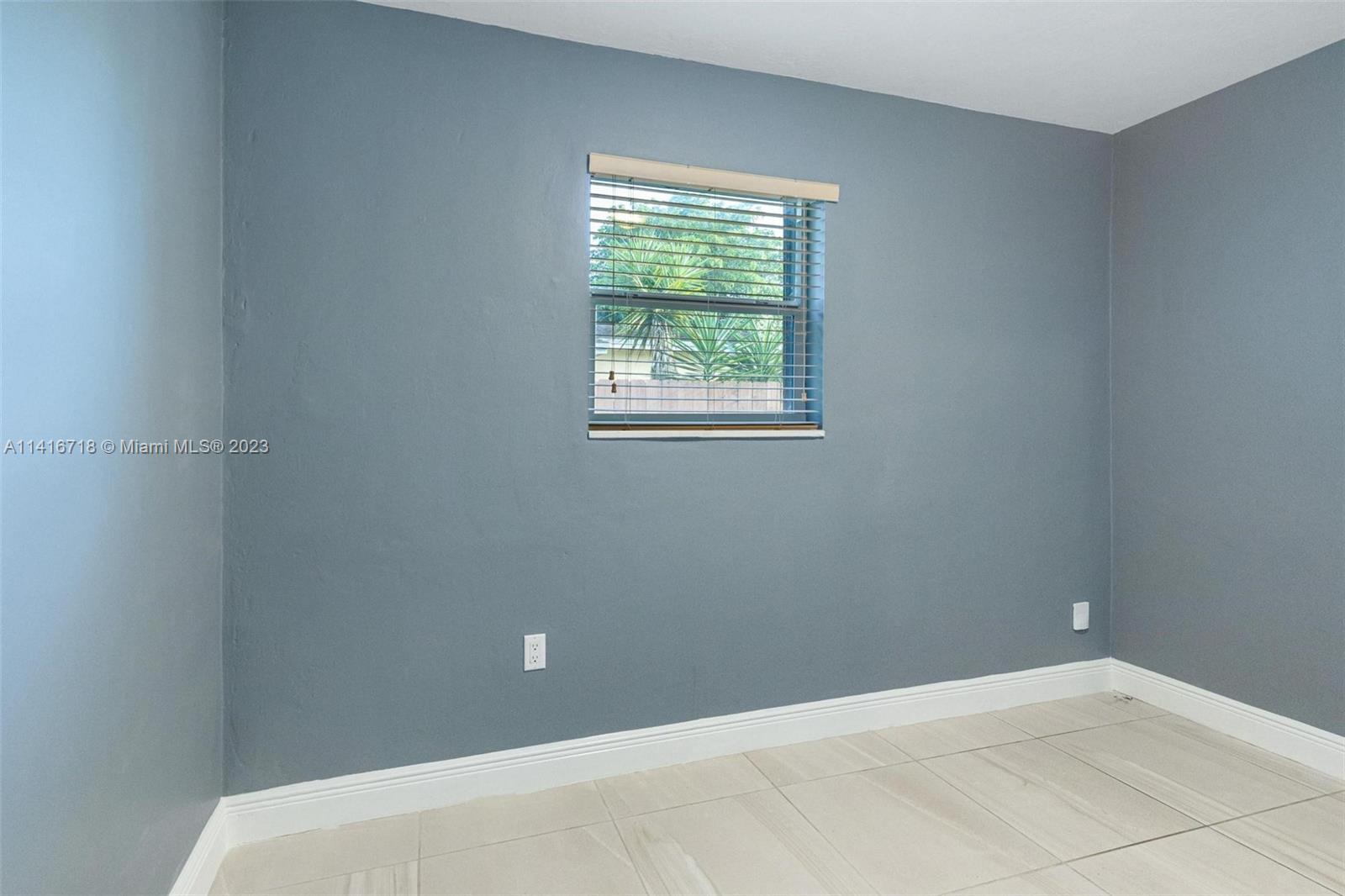 1631 N 69th Ter Unit: 1631