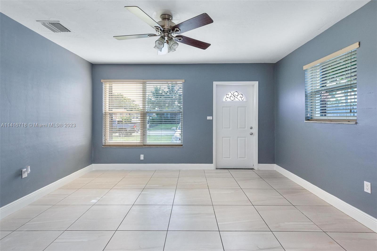 1631 N 69th Ter Unit: 1631