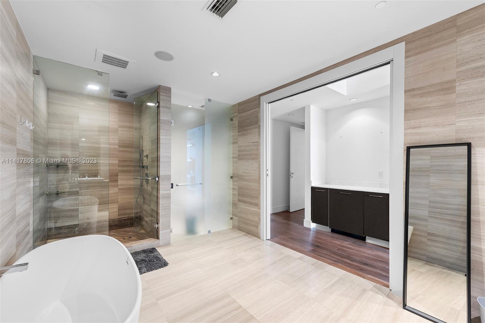 3300 NE 188th St Unit: 517