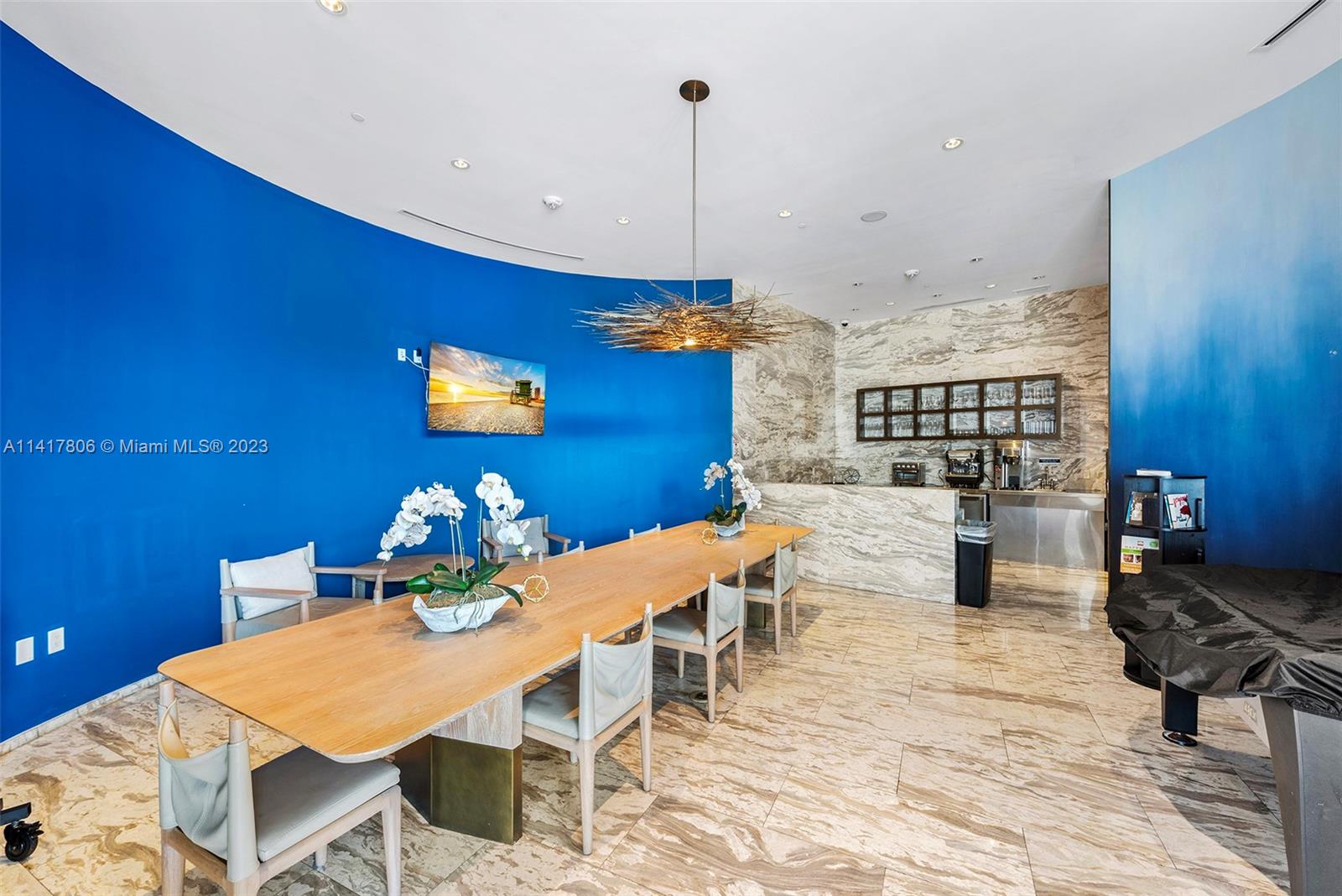 3300 NE 188th St Unit: 517