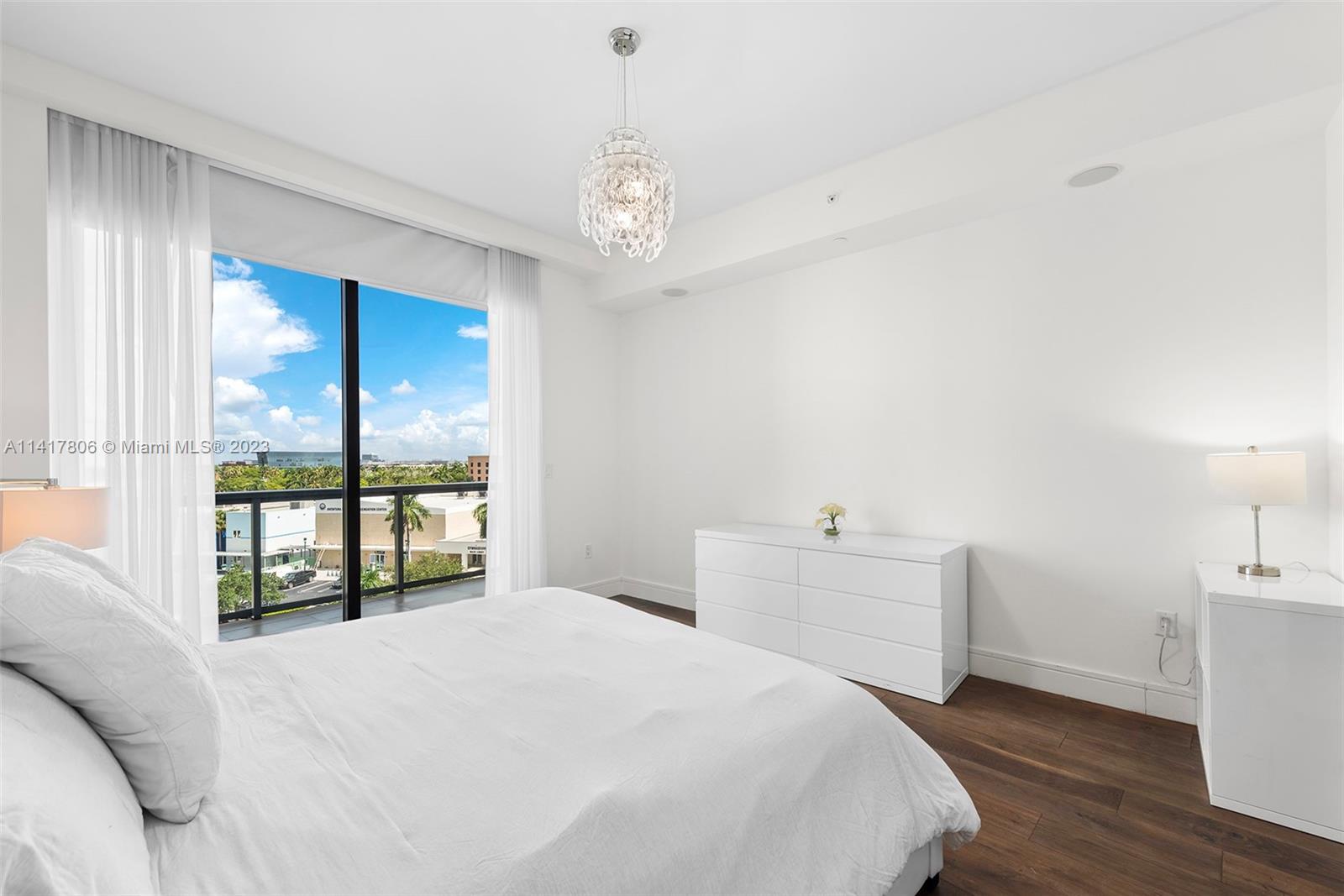 3300 NE 188th St Unit: 517