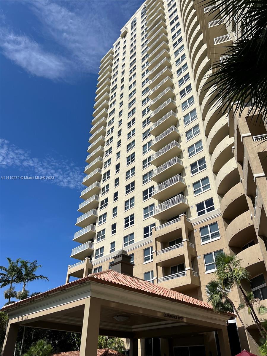 19501 W Country Club Dr Unit: 1902