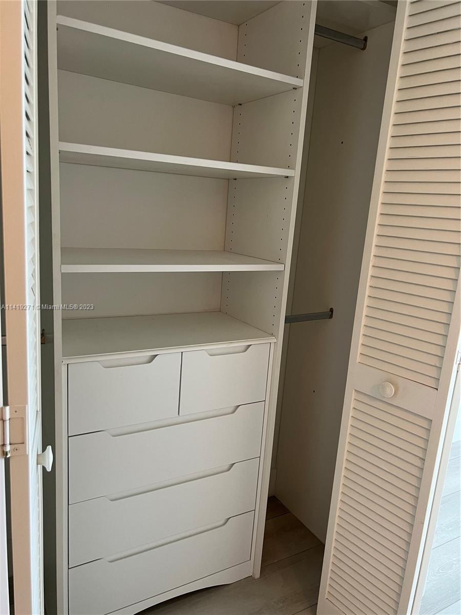 19501 W Country Club Dr Unit: 1902